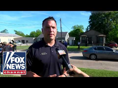 Read more about the article WATCH LIVE: Shreveport Police hold news conference on mass shooting