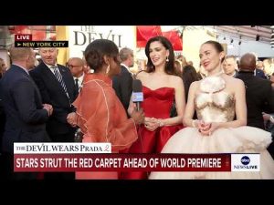Read more about the article Anne Hathaway and Emily Blunt talk “The Devil Wears Prada 2” at the red carpet premiere