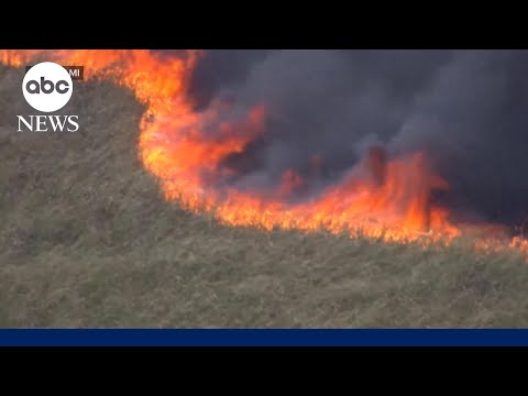 Read more about the article Wildfires tear across Southeast amid drought, high winds