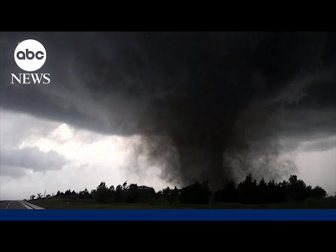 Read more about the article Tornado rips through northwest Oklahoma amid severe storms across Plains