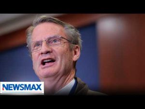 Read more about the article Burchett: It’s time the government comes clean on UFOs | The Right Squad