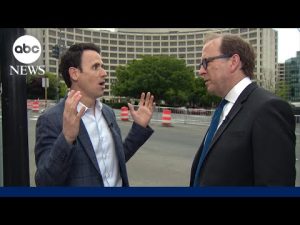 Read more about the article WHCA dinner host Oz Pearlman: ‘There was just chaos’