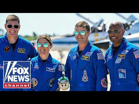 You are currently viewing WATCH LIVE: Trump hosts Artemis II astronauts at White House