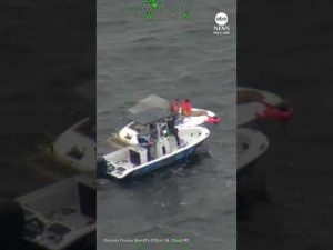 Read more about the article Six people rescued from sinking boat by authorities in Florida