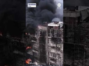 Read more about the article Deadly fire tears through mall in Tehran