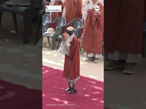 Read more about the article Humanoid robot becomes Buddhist monk in South Korea