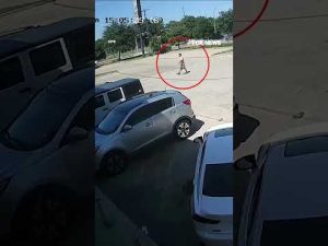 Read more about the article Texas dad FATALLY shoots carjacker who tried to steal his car with family inside #foxnews #news #us