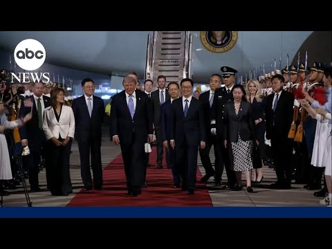 Read more about the article Trump arrives in Beijing for high-stakes summit with Xi