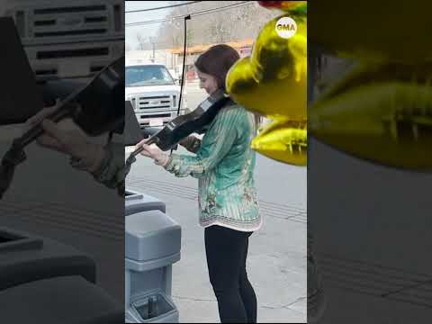 Read more about the article Musicians perform for customers at the pump amid high gas prices