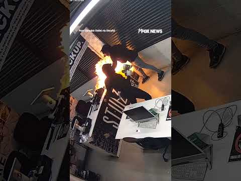 You are currently viewing Arson suspect sets himself ABLAZE during cannabis shop attack #shorts #us #news #foxnews #usnews
