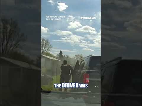 You are currently viewing WATCH: Police chase ends after suspect’s car FLIPS #shorts #car #policechase #us #news