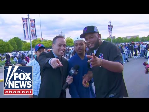 Read more about the article Mets or Yankees?: ‘Jesse Watters Primetime’ talks baseball with fans at Subway Series