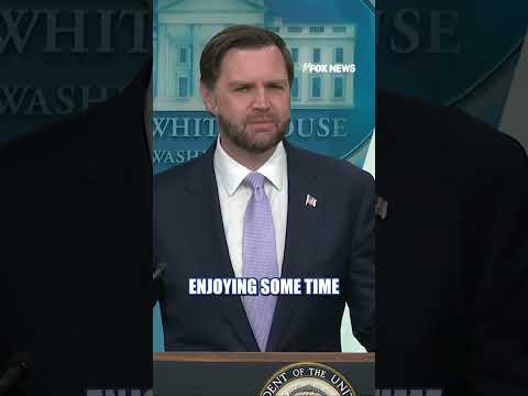 Read more about the article VP LEAVITT?: Vance jokes about the deal he made with Karoline Leavitt #foxnews #news #us