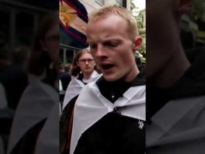 Read more about the article Thousands march in nationalist, anti-immigration march in London
