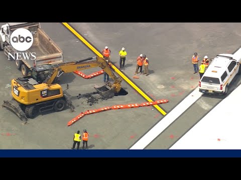 You are currently viewing Sinkhole at NYC airport snarls record holiday travel weekend