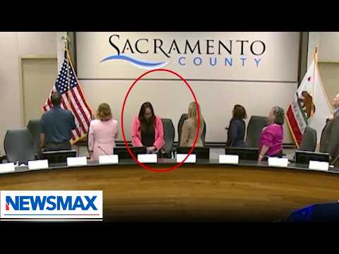 You are currently viewing Leftist councilwoman turns her back on the American flag | The Right Squad