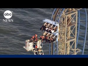 Read more about the article Texas roller coaster riders rescued after getting stuck for hours 100 feet in air