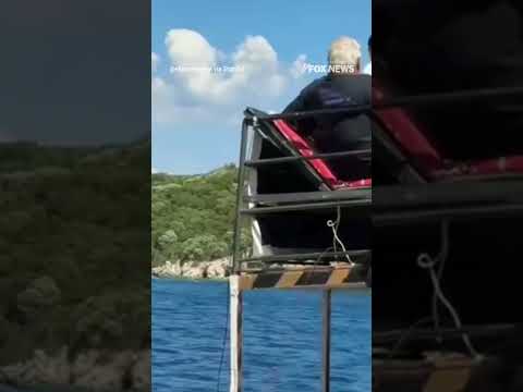 Read more about the article Pirate-themed tourist ship CAPSIZES as people seen jumping off boat #shorts #world #news #boat