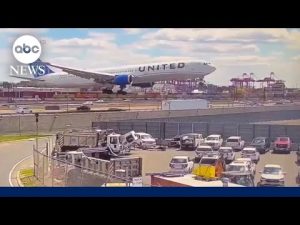 Read more about the article New details after plane comes feet from NJ Turnpike