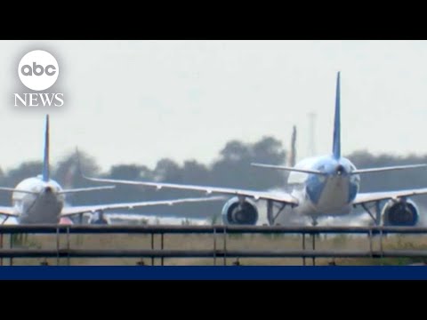 Read more about the article 25-year-old man arrested for sneaking on United flight: Authorities