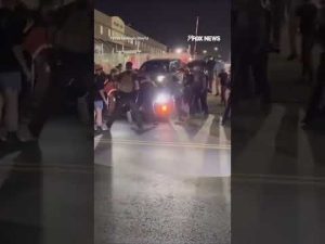 Read more about the article ,Anti-ICE agitators CONFRONT vehicles leaving ICE facility #shorts #us #news #ICE #newjersey