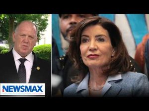 Read more about the article Tom Homan fires back at Kathy Hochul, exposes funding behind ICE protests | National Report