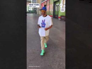 Read more about the article Knicks fans burn sage outside Madison Square Garden after Game 3 loss
