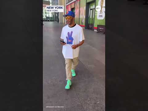 You are currently viewing Knicks fans burn sage outside Madison Square Garden after Game 3 loss