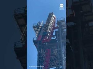 Read more about the article Cedar Point roller coaster gets stuck on big drop, leaves riders facing straight down