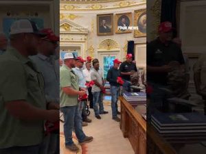 Read more about the article Reflecting pool workers INVITED TO OVAL OFFICE #foxnews #news #us #fox