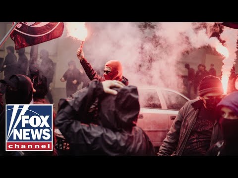 You are currently viewing Activist SWARMED by mob SCREAMING in her face