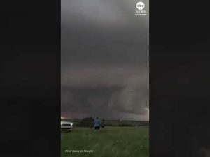 Read more about the article Large tornado seen swirling over Kansas