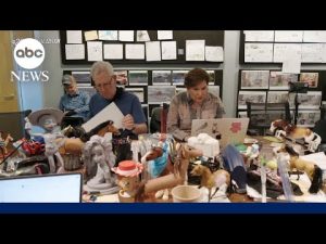 Read more about the article Tom Hanks, Tim Allen, Greta Lee, Craig Robinson take sneak peek at ‘Toy Story 5’ toys