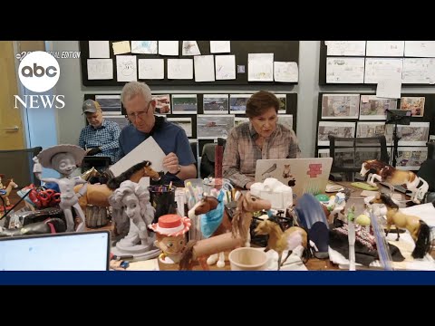 Read more about the article Tom Hanks, Tim Allen, Greta Lee, Craig Robinson take sneak peek at ‘Toy Story 5’ toys