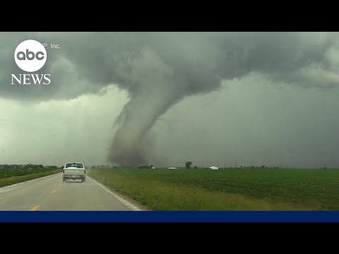 Read more about the article Destructive tornado outbreak levels homes in Illinois and Indiana