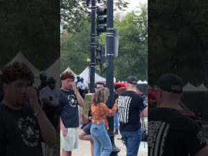Read more about the article ABC News’ Selina Wang reports from UFC event at the White House