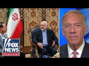 Read more about the article Pompeo WARNS Trump: ‘Don’t take your foot off Iran’s neck’