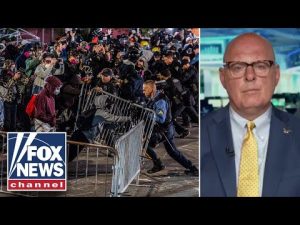 Read more about the article Retired FBI agent EXPOSES ‘well-funded’ anti-ICE riots in New Jersey
