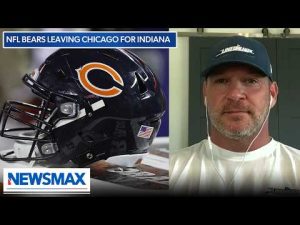 Read more about the article ‘Frustrating situation’: NFL Legend Brian Urlacher reacts to potential Bears move