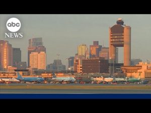 Read more about the article Planes avoid collision in close call