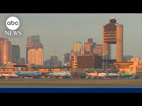 You are currently viewing Planes avoid collision in close call
