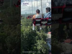 Read more about the article 260-foot-tall amusement park ride gets stuck midair