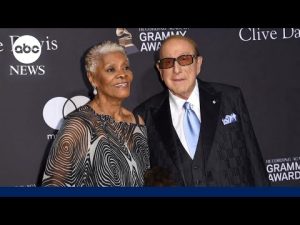Read more about the article The many musical eras of Clive Davis