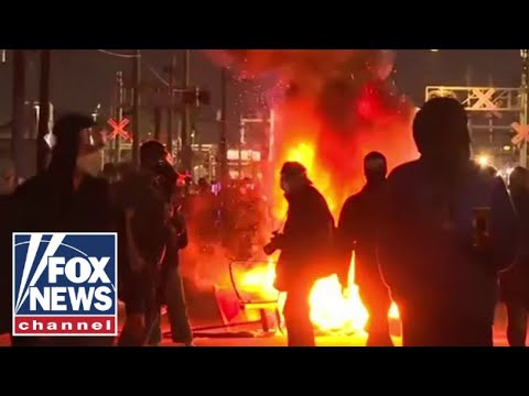 Read more about the article WATCH: Anti-ICE rioters met with tear gas amid CLASHES with police, feds
