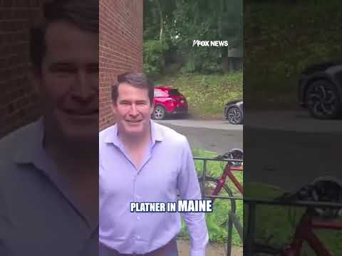Read more about the article Democratic rep knocks phone out of a man’s hand after Platner question #shorts #foxnews #news #us