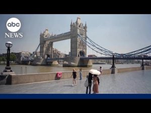 Read more about the article Residents and tourists swelter in extreme European heat