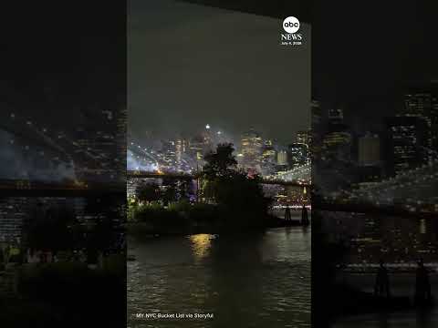 You are currently viewing Flames break out on Brooklyn Bridge during fireworks show
