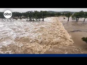 Read more about the article Rescues underway as deadly ‘wave of water’ inundates Texas Hill Country