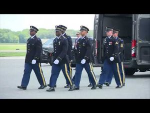 Read more about the article President Trump attends dignified transfer at Dover Air Force Base