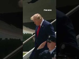 Read more about the article ARRIVAL: Trump touches down in Marietta, Georgia #trump #shorts #donaldtrump #politics